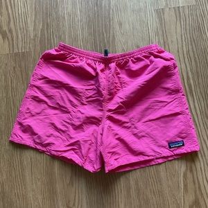 Patagonia Baggies. Men’s medium